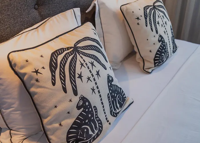 Smokinia Sunrise - Kavatsi Beach,